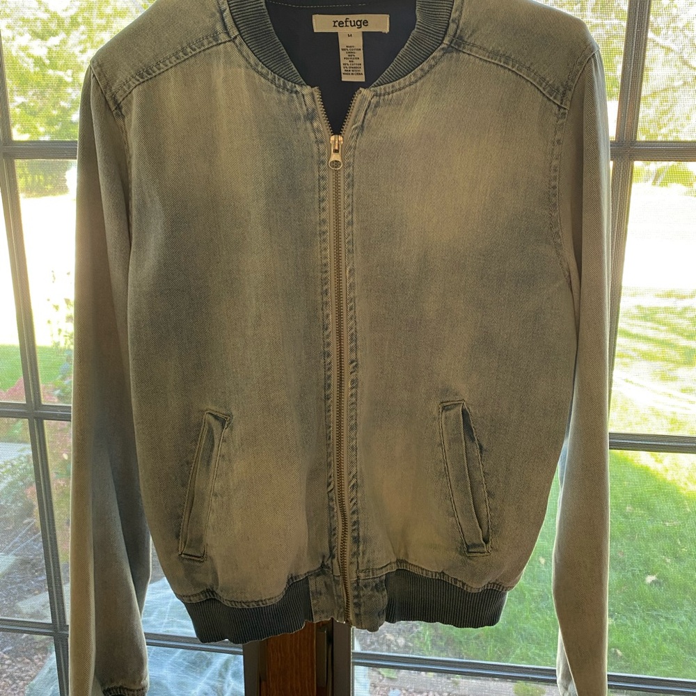 Refuge Women's Stone/Light Wash Denim Jacket - Never Worn!
